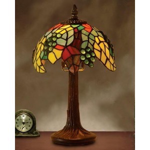 Tiffany bordlampe J8004 gul med grønne vindruer - Se Tiffany lamper